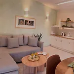 Vetus Vicinato Luxury Homes * Rhodes City